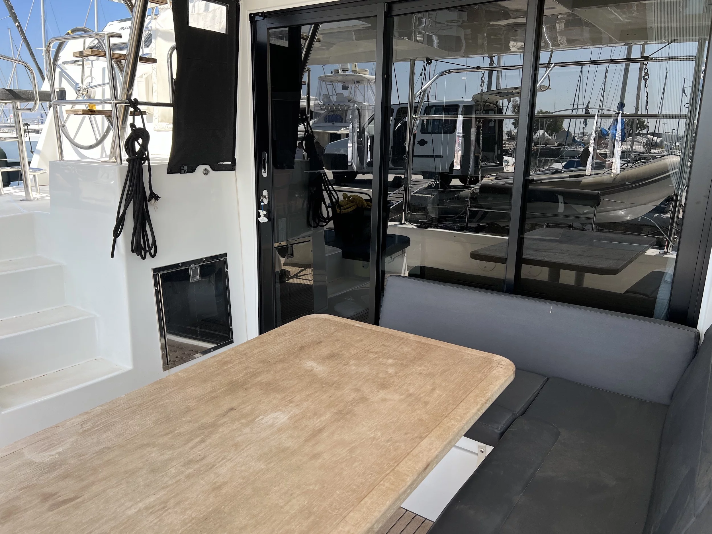 Lagoon 42 (Sea Hawk)  - 15