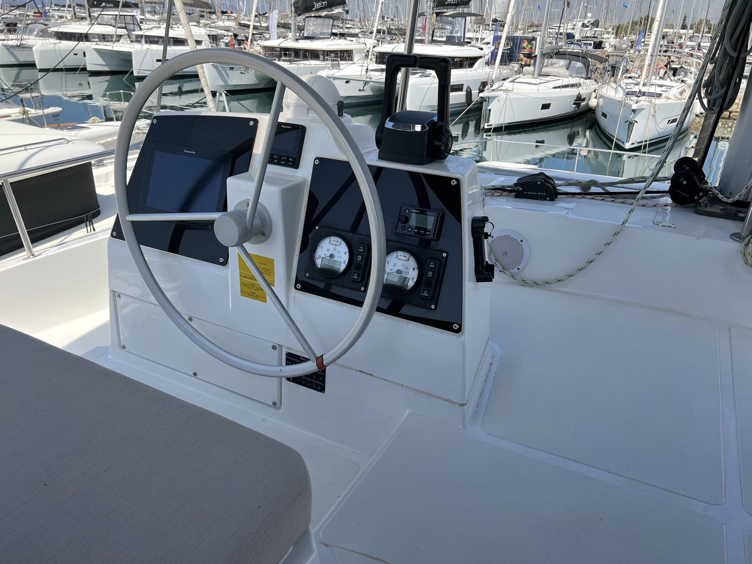Bali 4.6 (5+1 cab) (Freedom)  - 19
