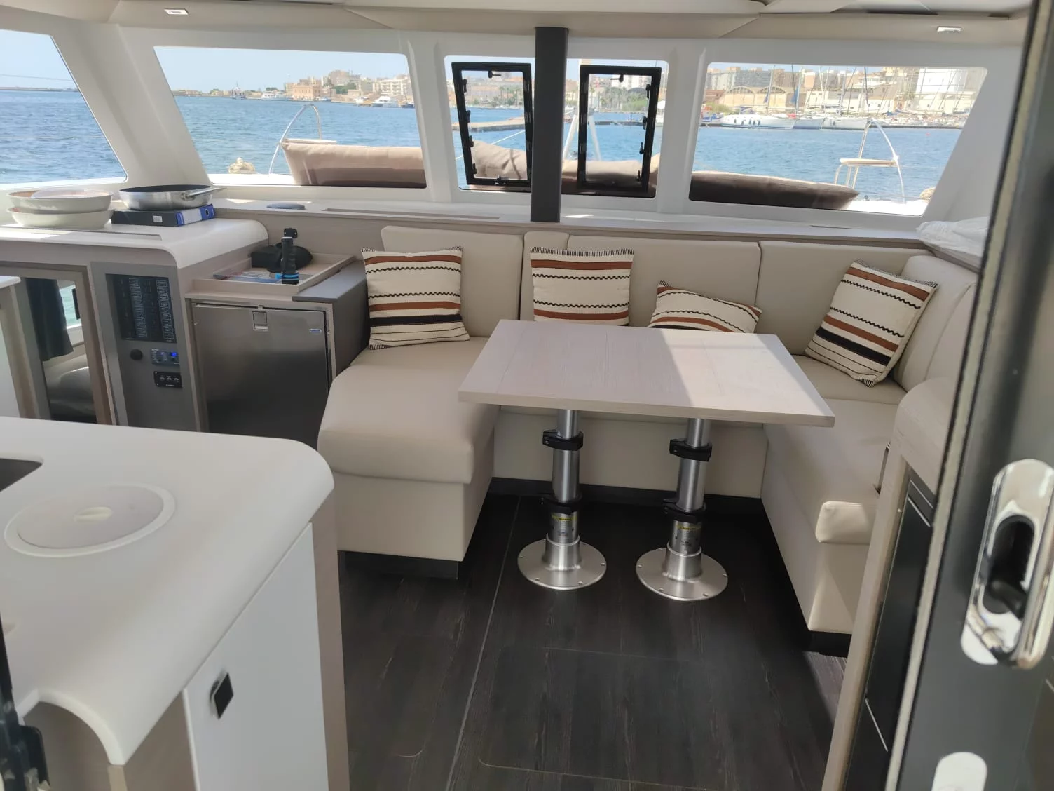 Fountaine Pajot Isla 40 (Wm-Ac in dinette-Gen-Sol.Pan) (Isla)  - 14