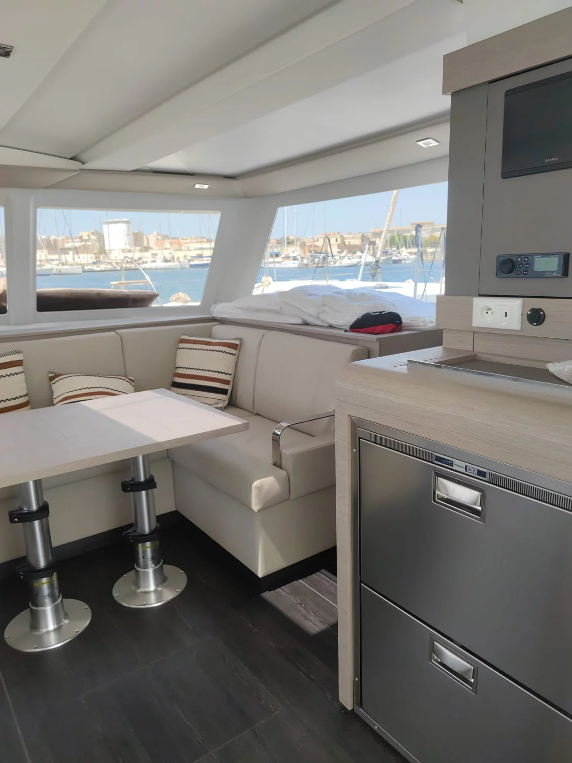 Fountaine Pajot Isla 40 (Wm-Ac in dinette-Gen-Sol.Pan) (Isla)  - 13