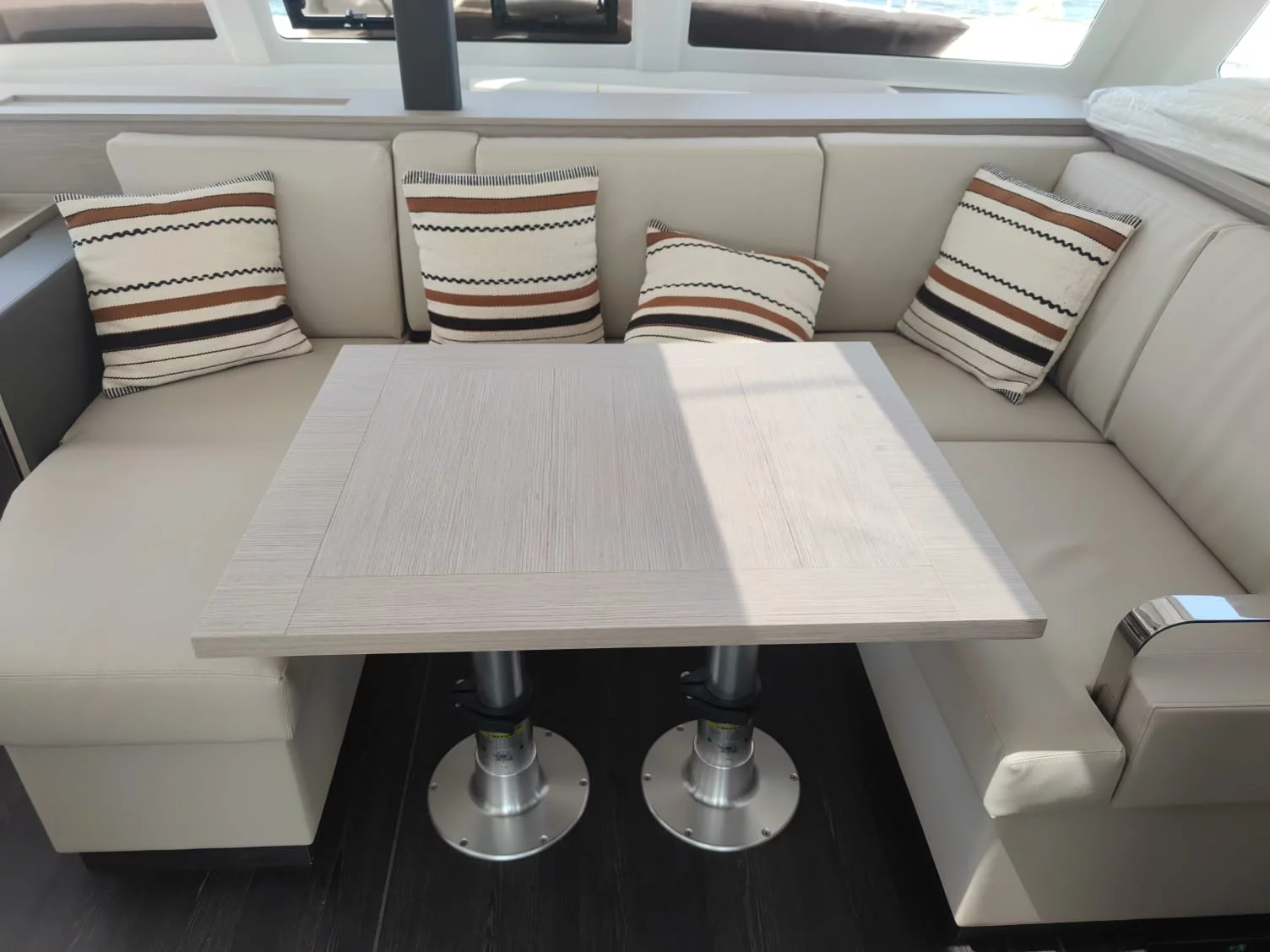 Fountaine Pajot Isla 40 (Wm-Ac in dinette-Gen-Sol.Pan) (Isla)  - 7