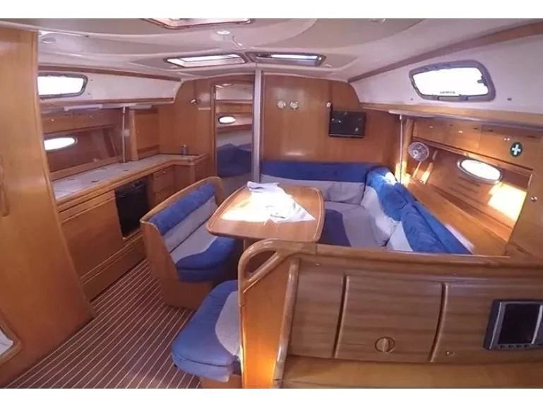 Bavaria 39 Cruiser (Orestis) Interior image - 3