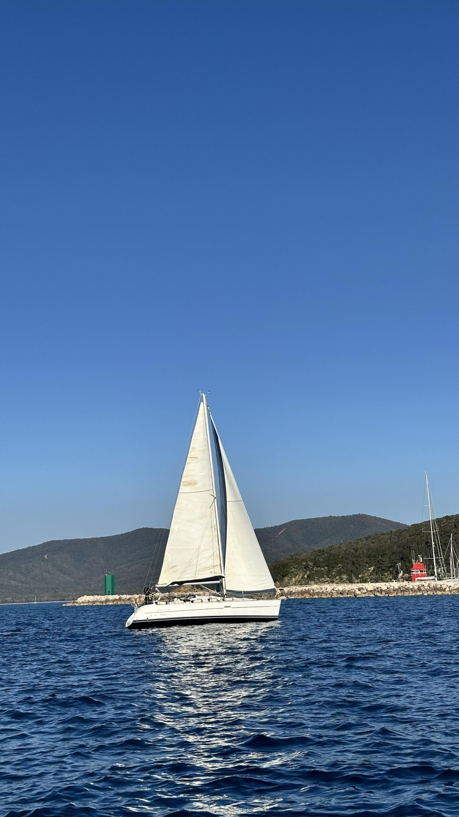 Oceanis 323 Clipper — photo 36