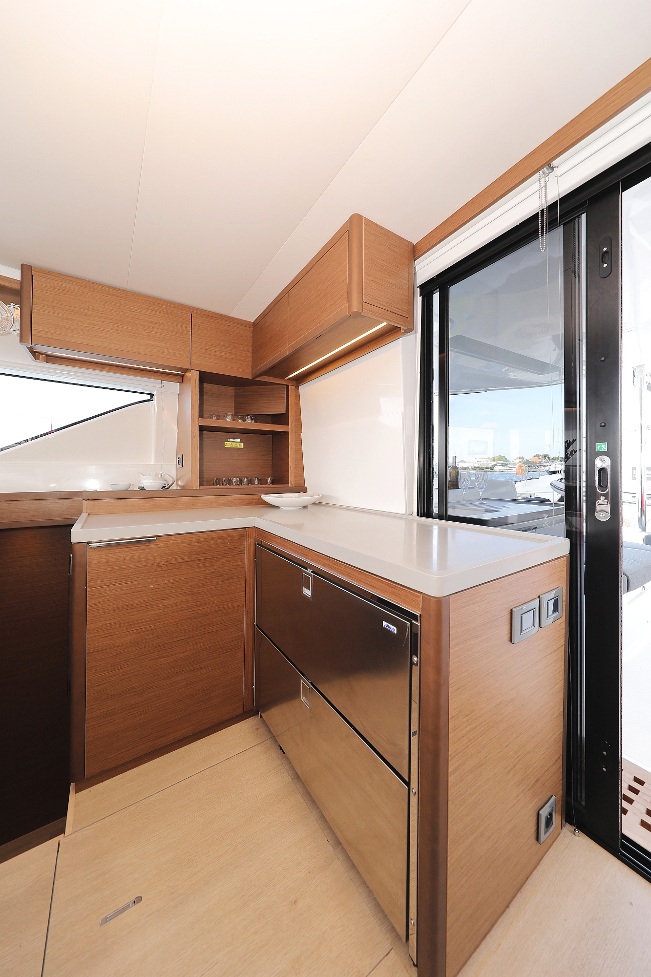 Lagoon 50/5 cab — photo 9