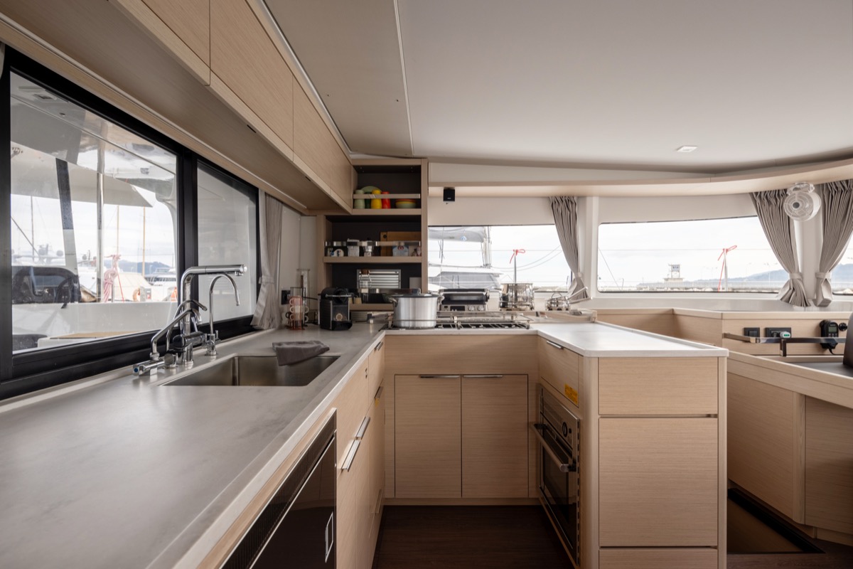 Photo #13 - Lagoon 46 (3 CAB) (Deep Blue) in Portisco - 61949