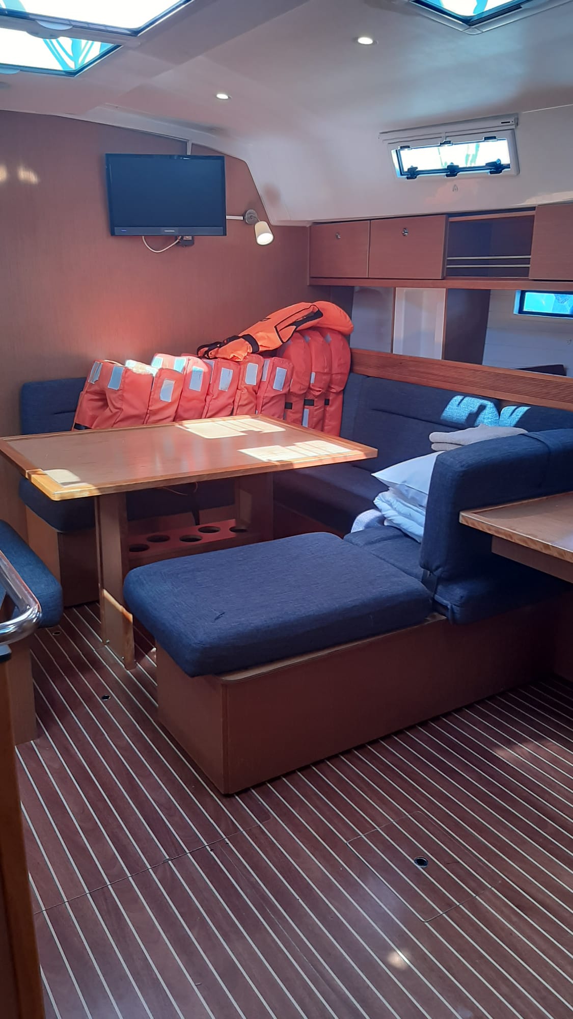 Bavaria Cruiser 45 — photo 9