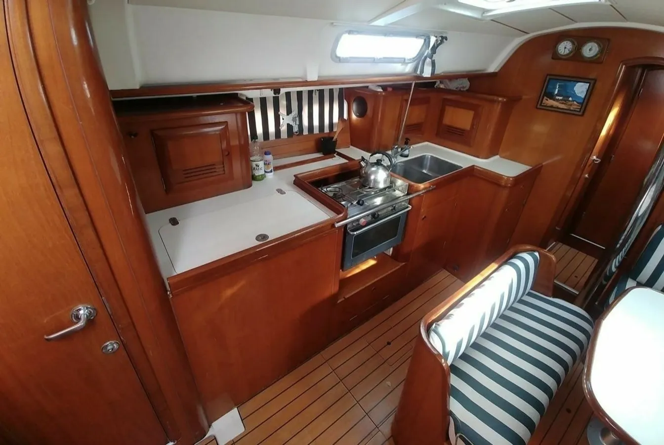 Oceanis 411 Clipper — photo 4