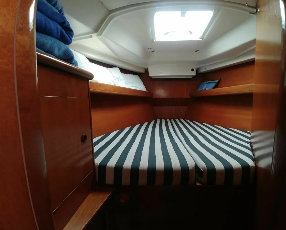 Oceanis 411 Clipper — photo 12