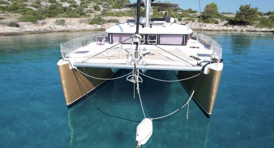 Lagoon 450 Fly — photo 15