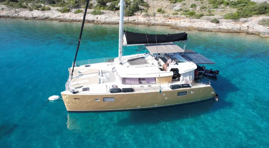 Lagoon 450 Fly — photo 20