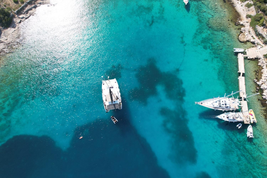 Lagoon 450 Fly — photo 18