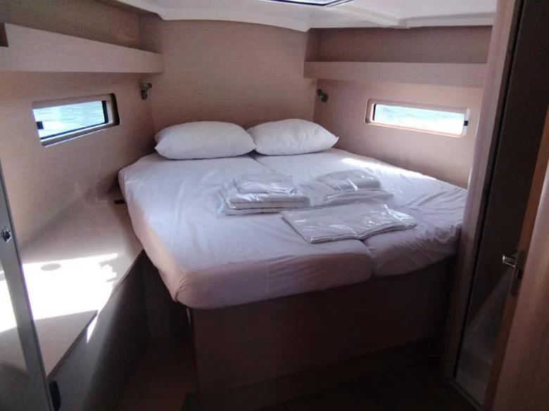 Oceanis 40.1 (FERRARI) Interior image - 3