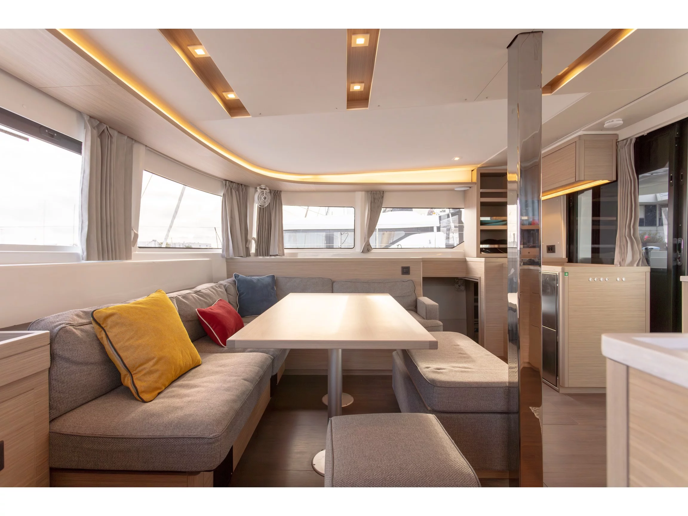 LAGOON 46 3 CAB (JEMALE) Interior image - 10