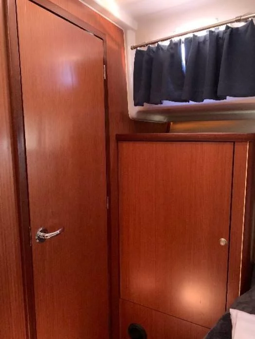 Delphia Escape 1350 (Vamia) closet - 10