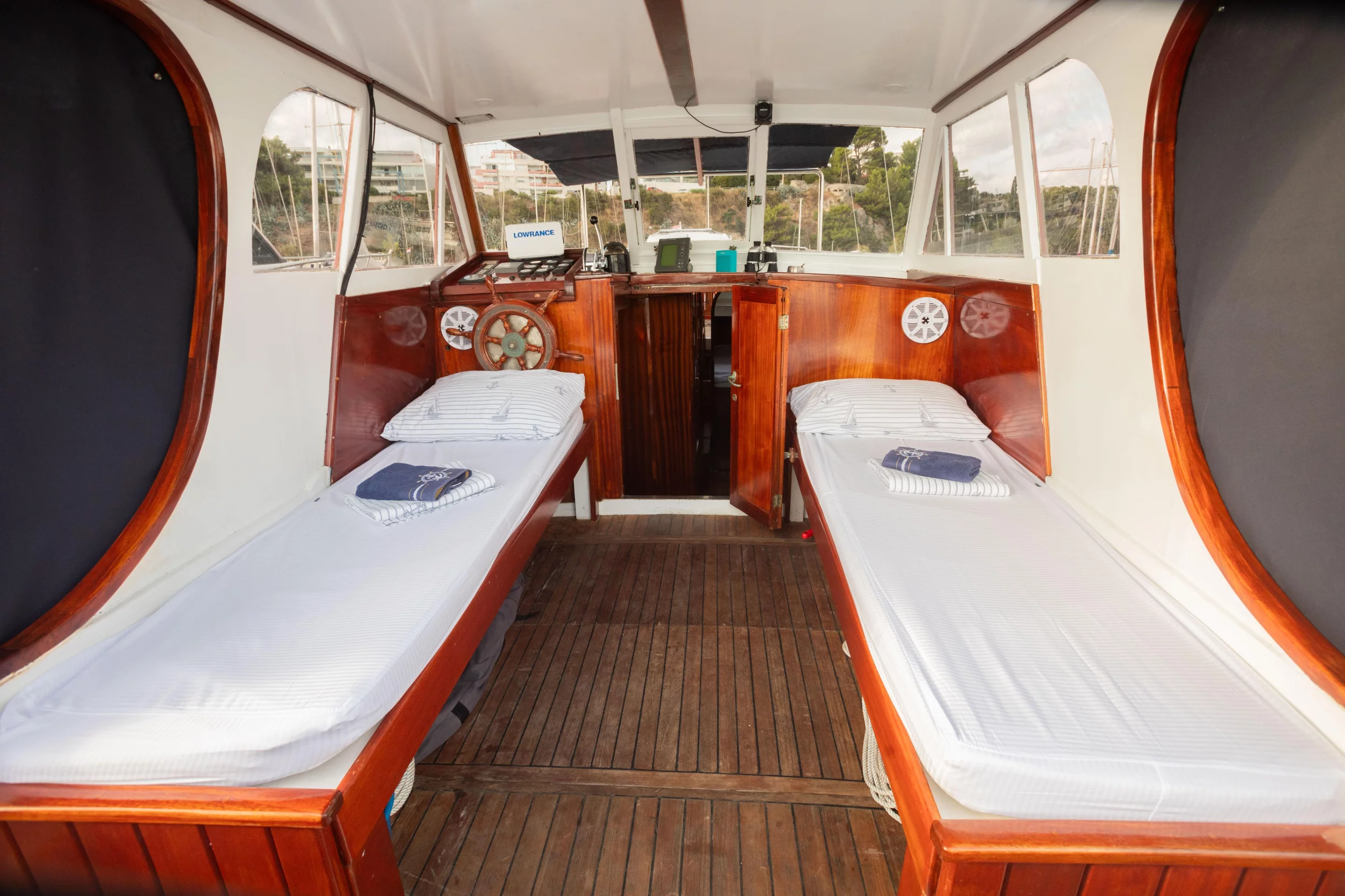 Dalmatian boat (BILI)  - 2