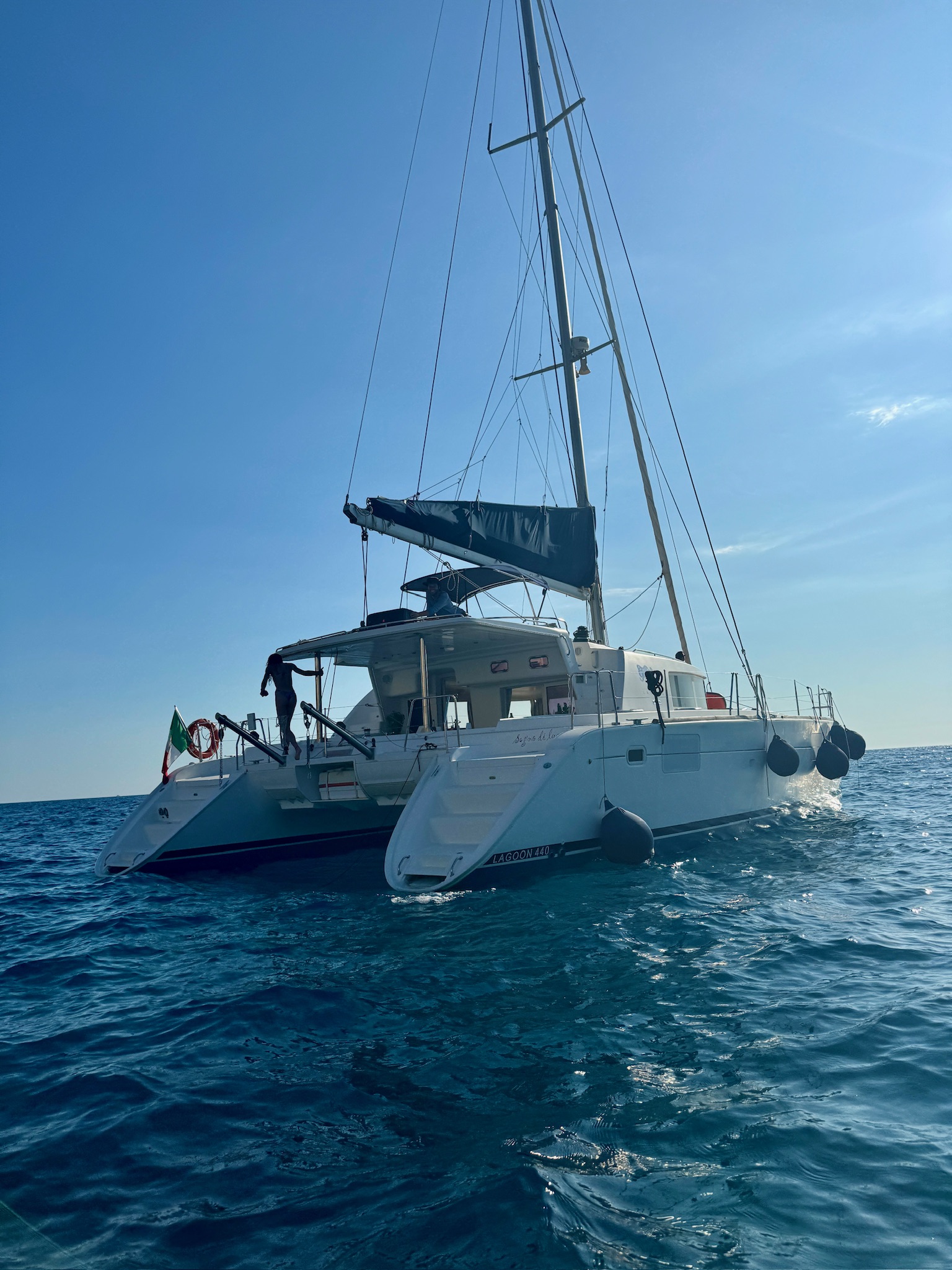 Lagoon 44 — photo 7