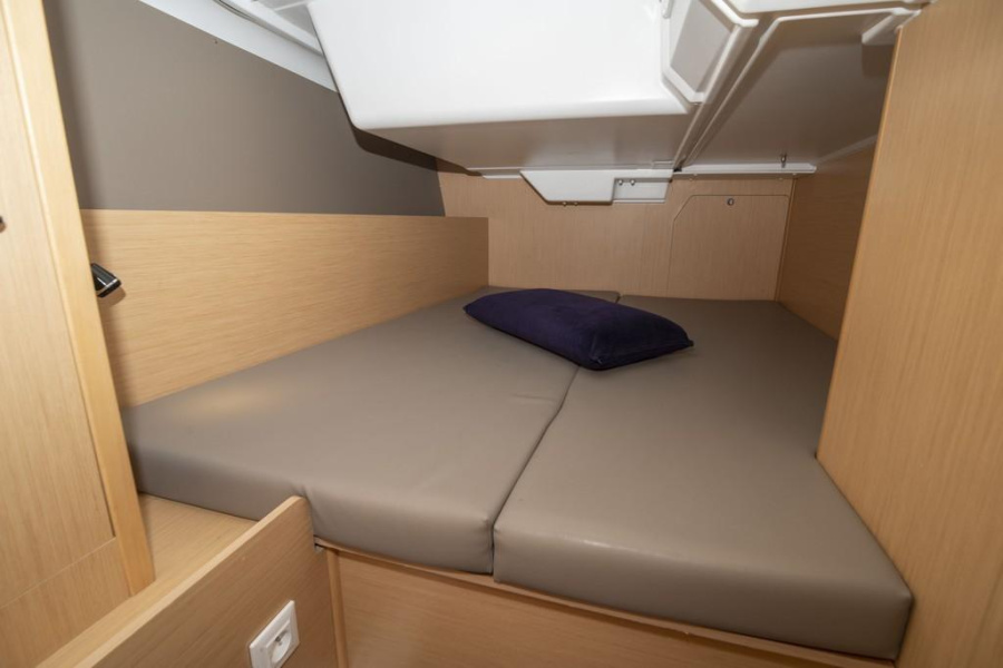 Oceanis 38 — photo 18