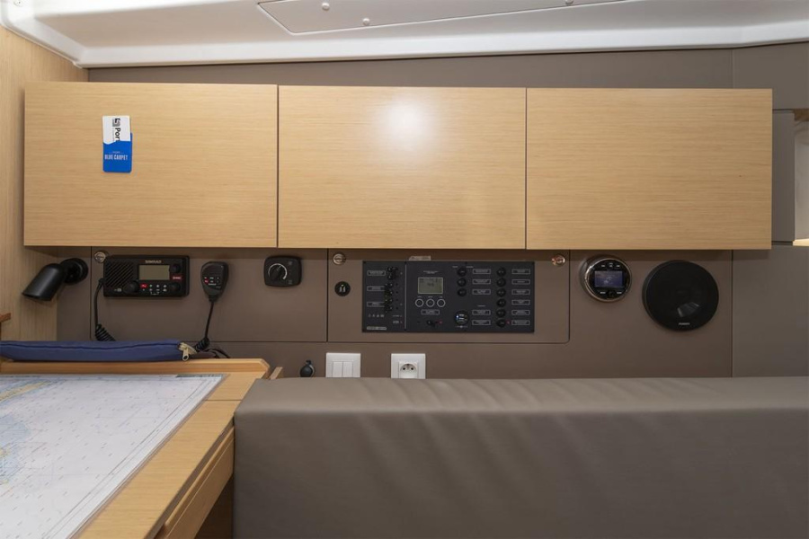 Oceanis 38 — photo 10