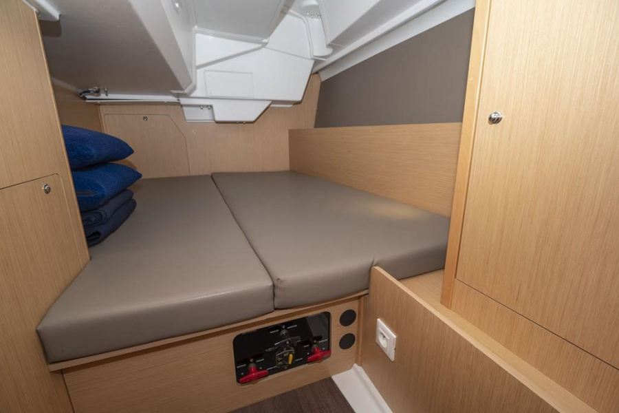 Oceanis 38 — photo 12