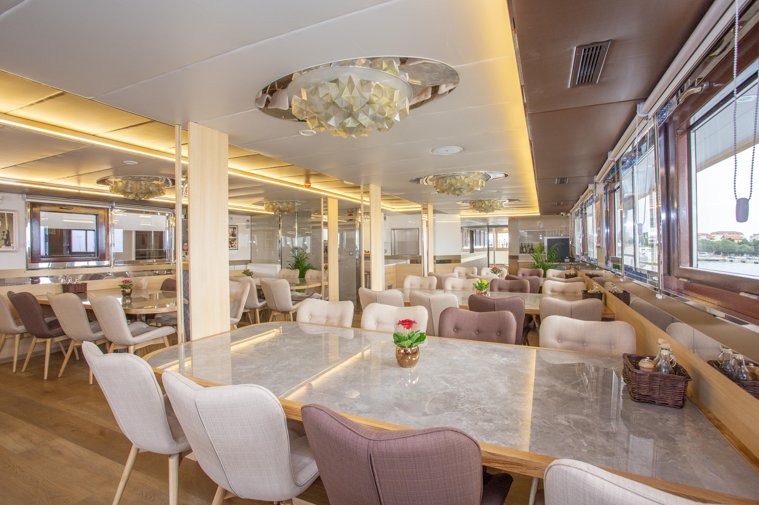Photo #7 - Luxury Motor Yacht (Swallow) in Split - 18164