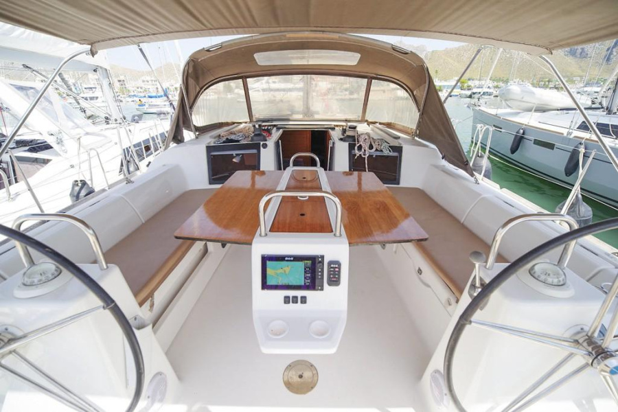 Dufour 460 Grand Large — photo 16