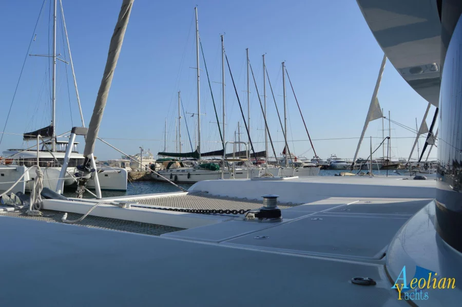Lagoon 42 (Aeolian Spirit)  - 11
