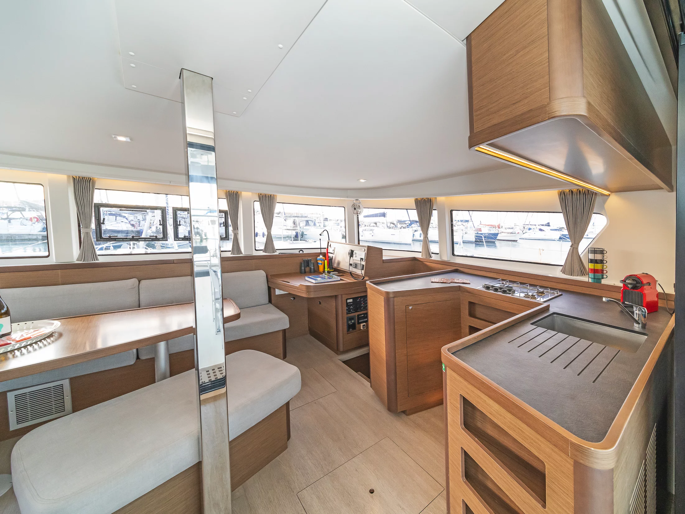 Lagoon 42 & GEN (Pulsar) Interior image - 5