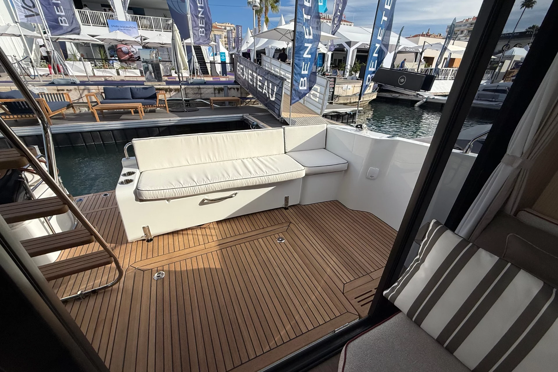 Swift Trawler 37 Fly (NAVA)  - 15