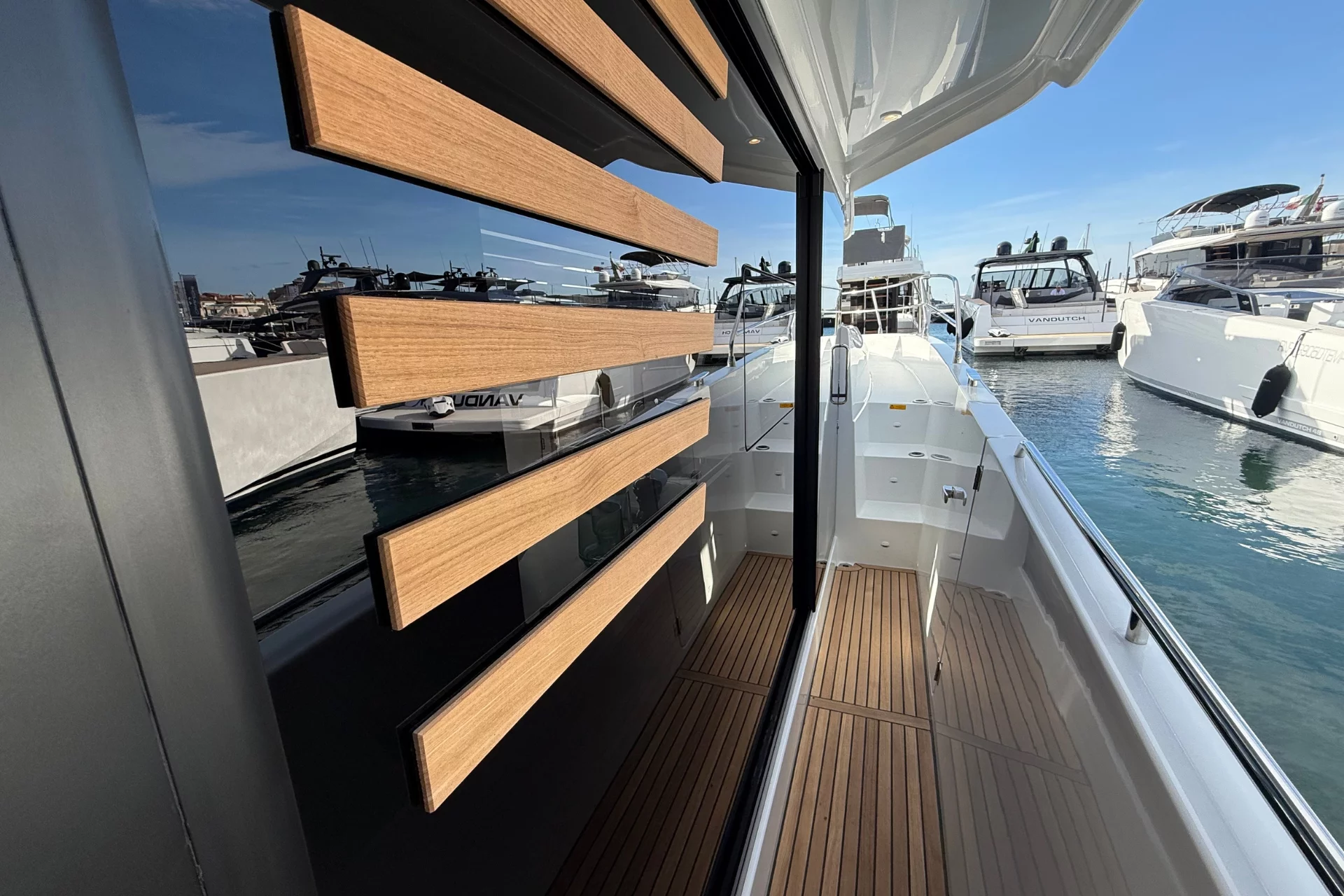 Swift Trawler 37 Fly (NAVA)  - 12