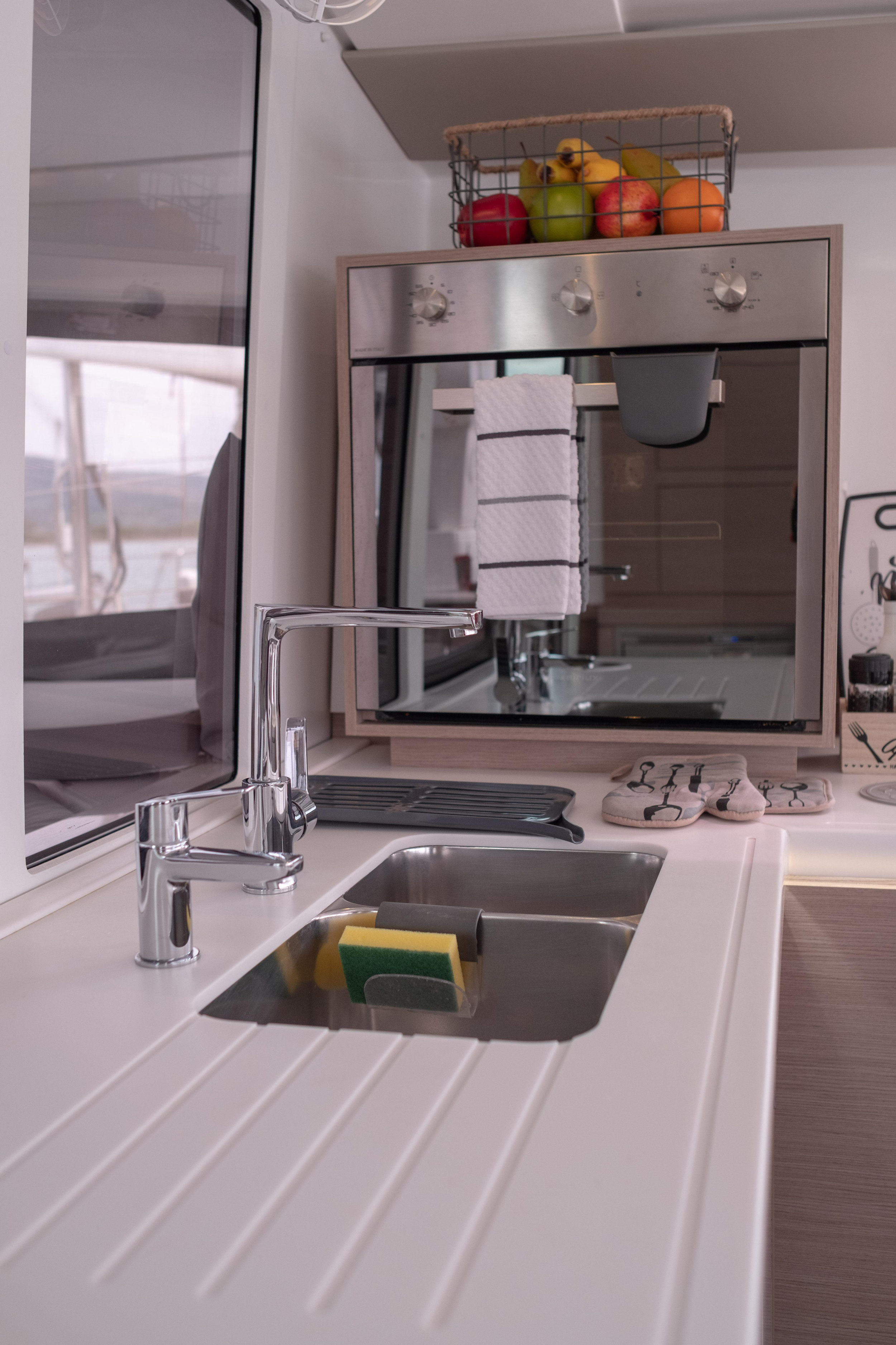 Photo #6 - Fountaine Pajot Astréa 42 (Sissy) in Lefkada - 11159