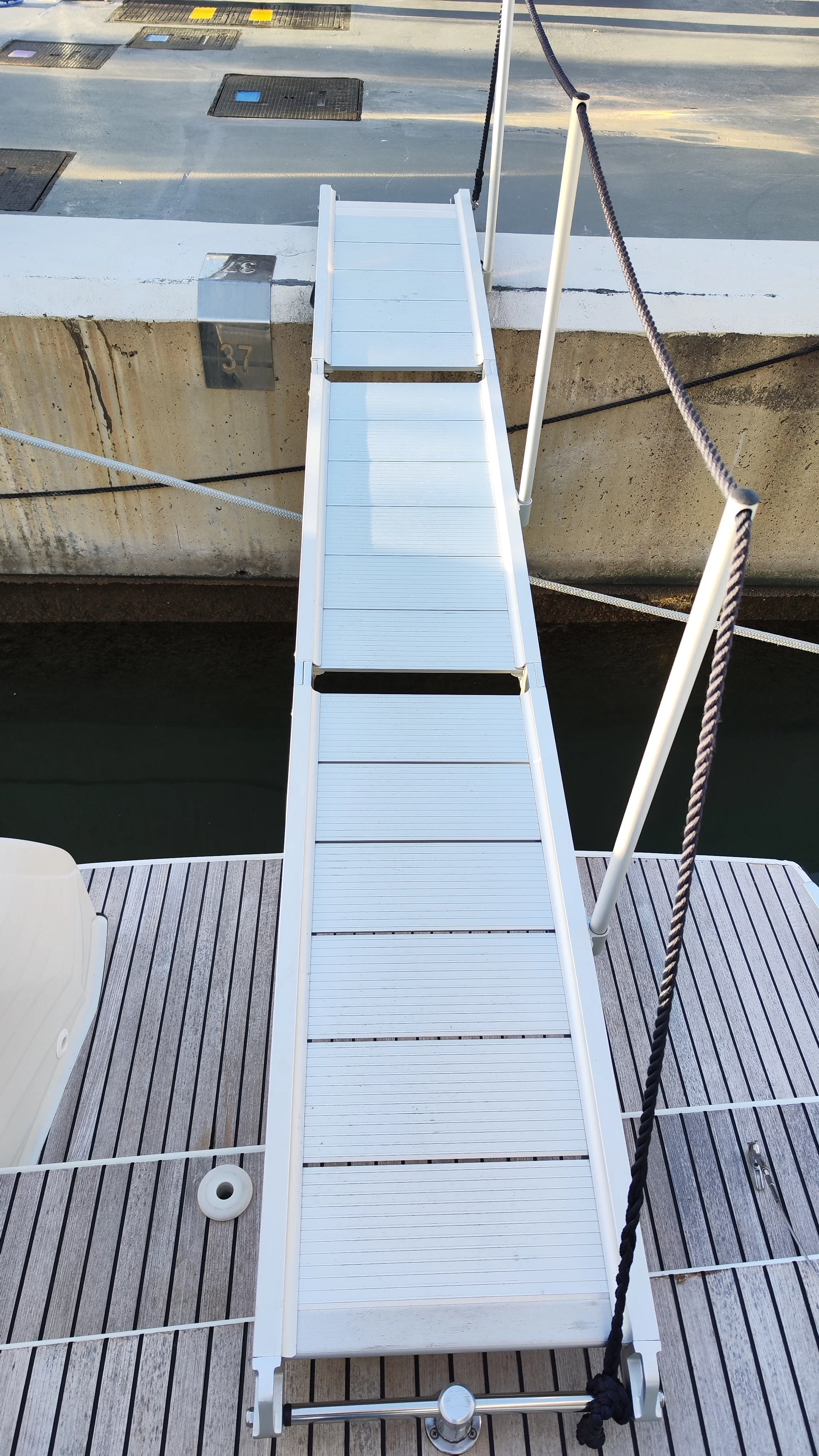 Lagoon 46 (InnPro)  - 3