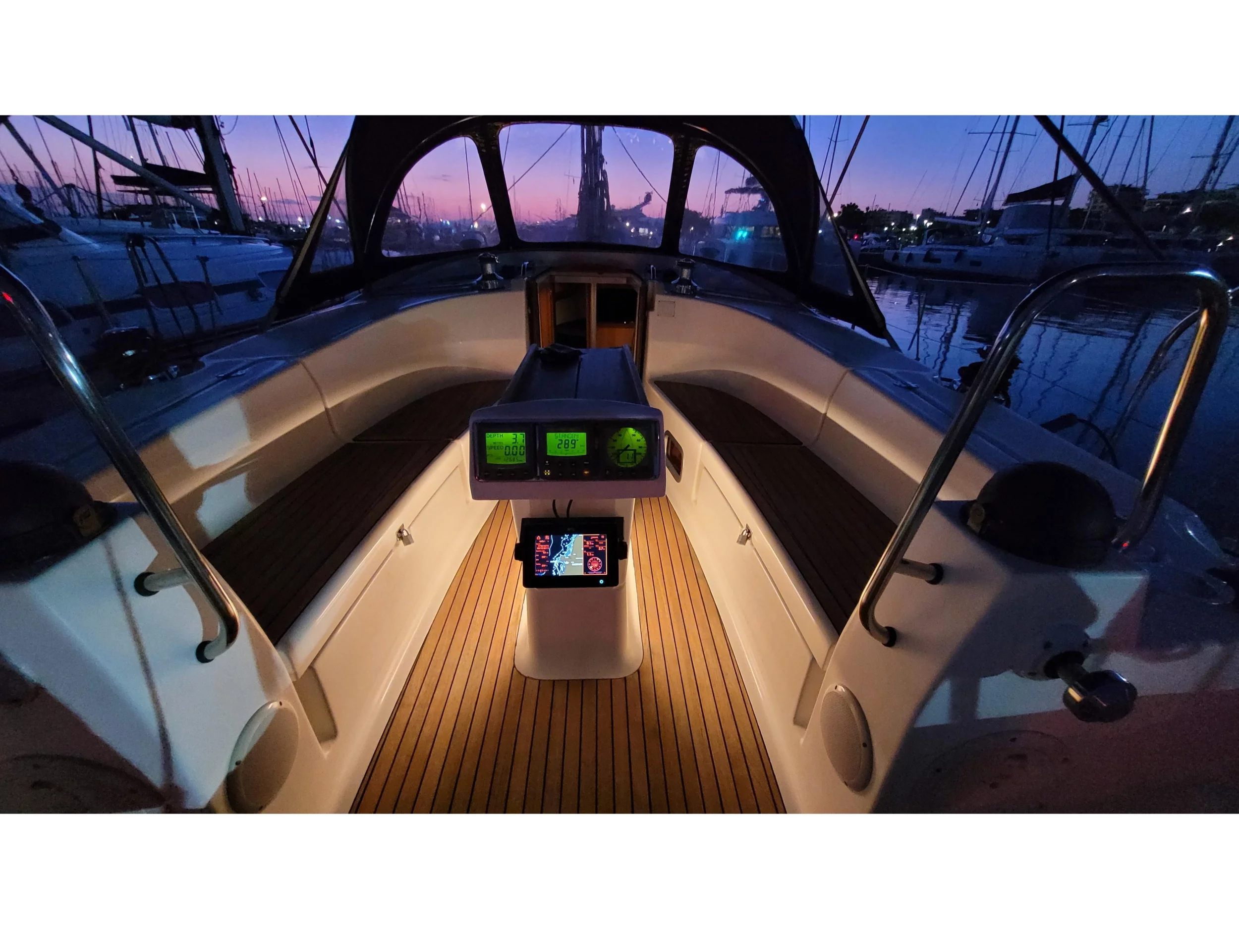 Bavaria 40 (Black Pearl) Main image - 0