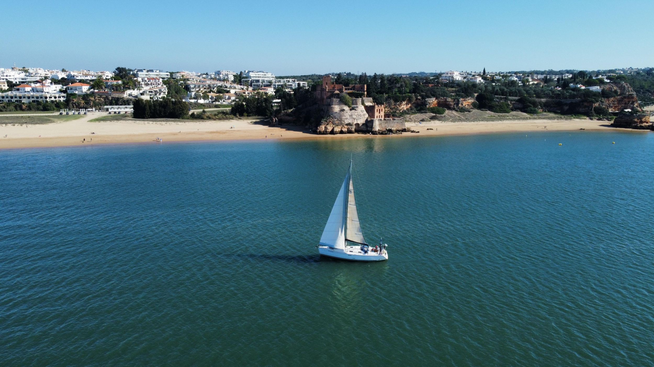 Dufour 385 Grand Large — photo 22