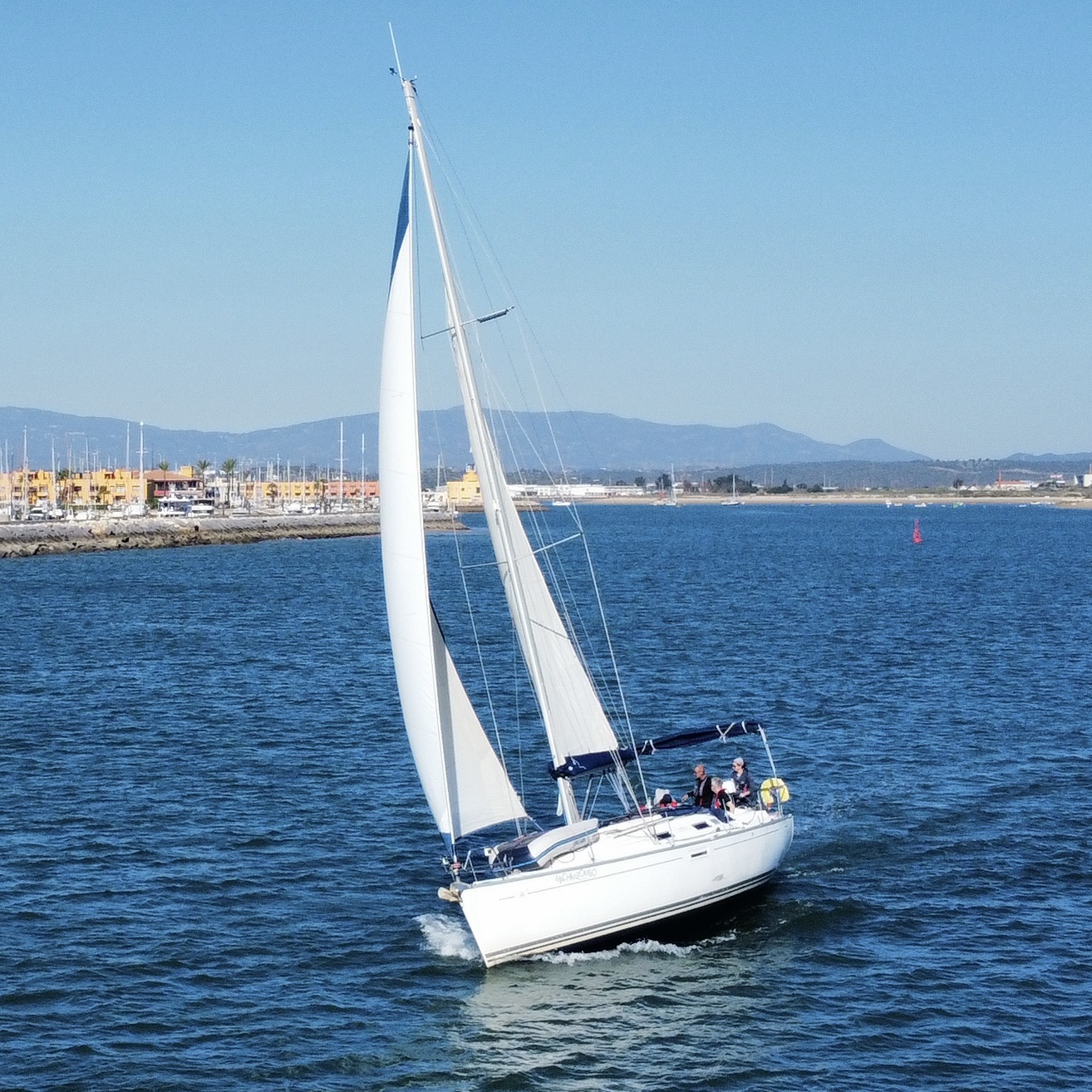 Dufour 385 Grand Large — photo 7