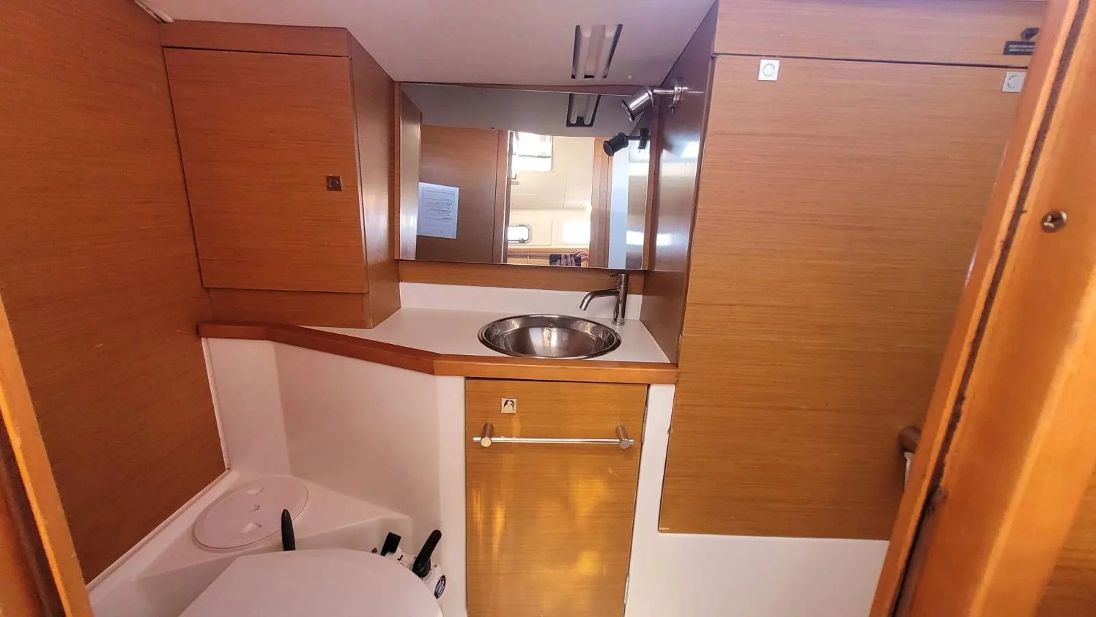 Sun Odyssey 379 "Performance" (Grenat)  - 18