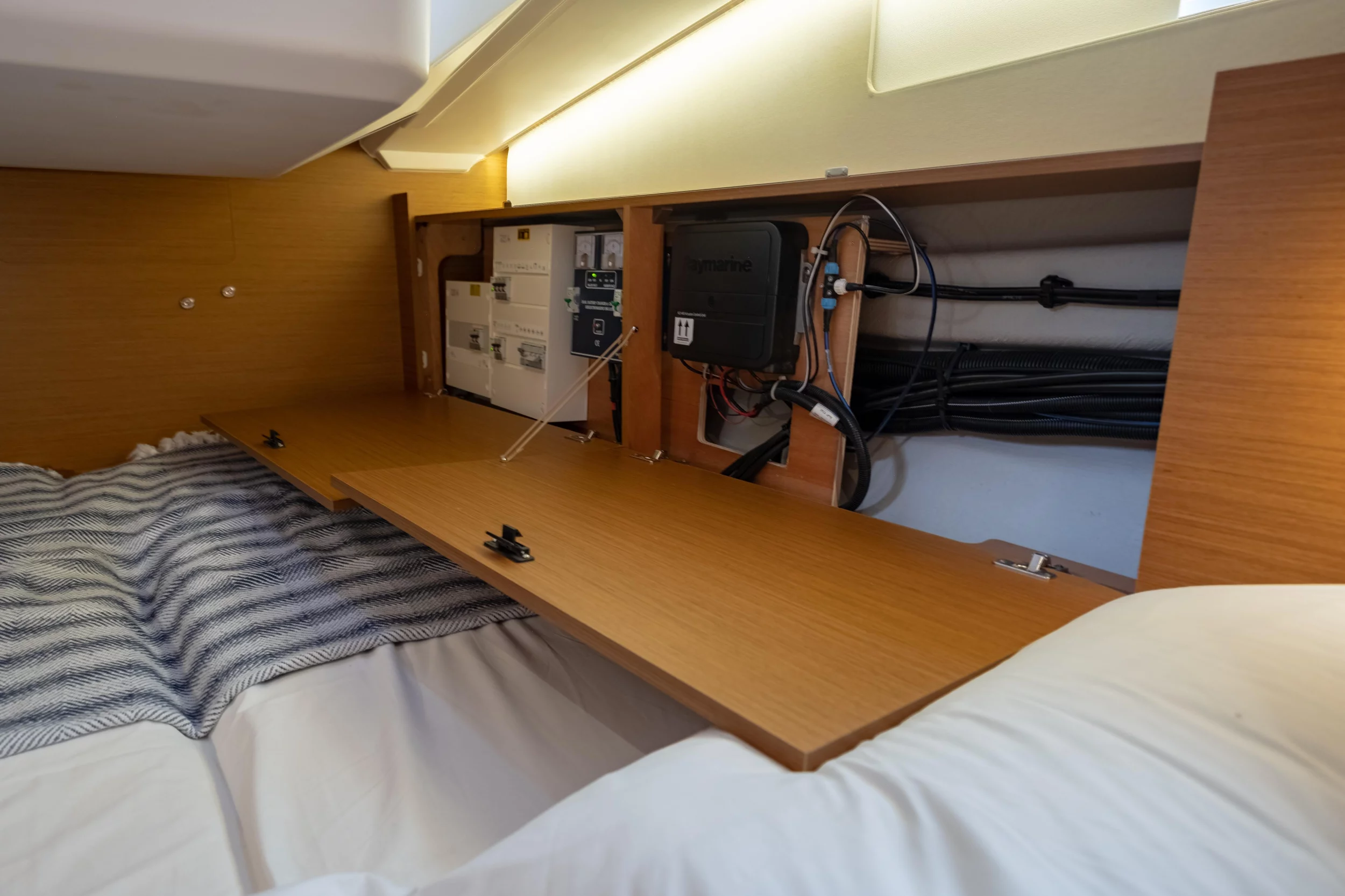 Sun Odyssey 410 (Elcano)  - 9