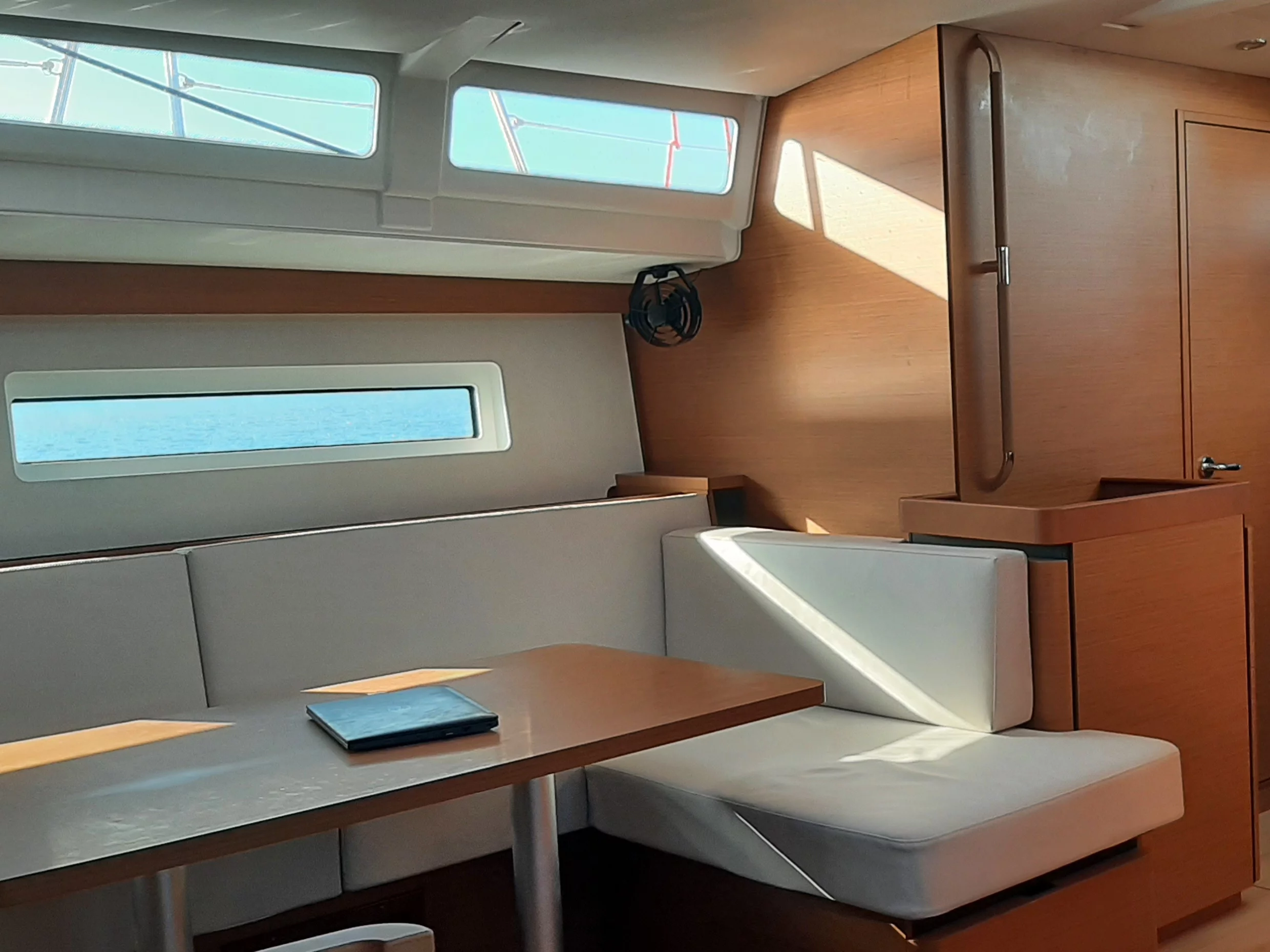 Sun Odyssey 490 (Electra) Interior image - 9