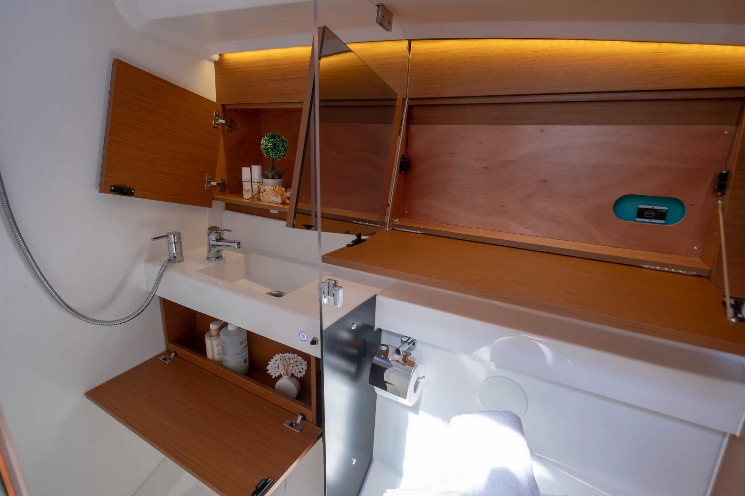 Sun Odyssey 410 (Sammy)  - 16