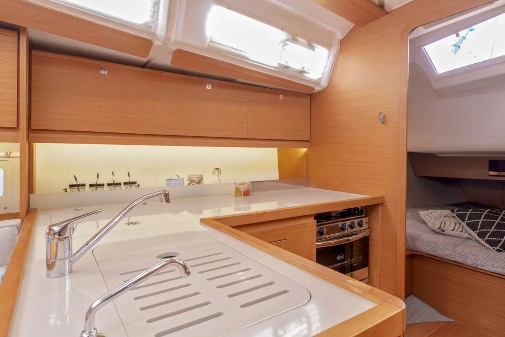 Dufour 390 Grand Large (Swell)  - 6