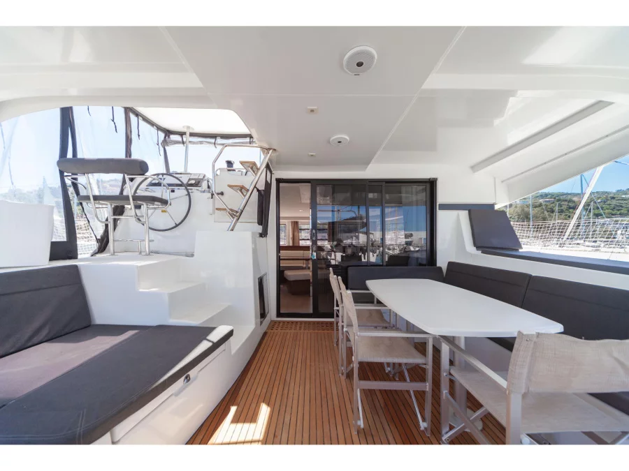 Lagoon 42 (Frangy) Interior image - 51