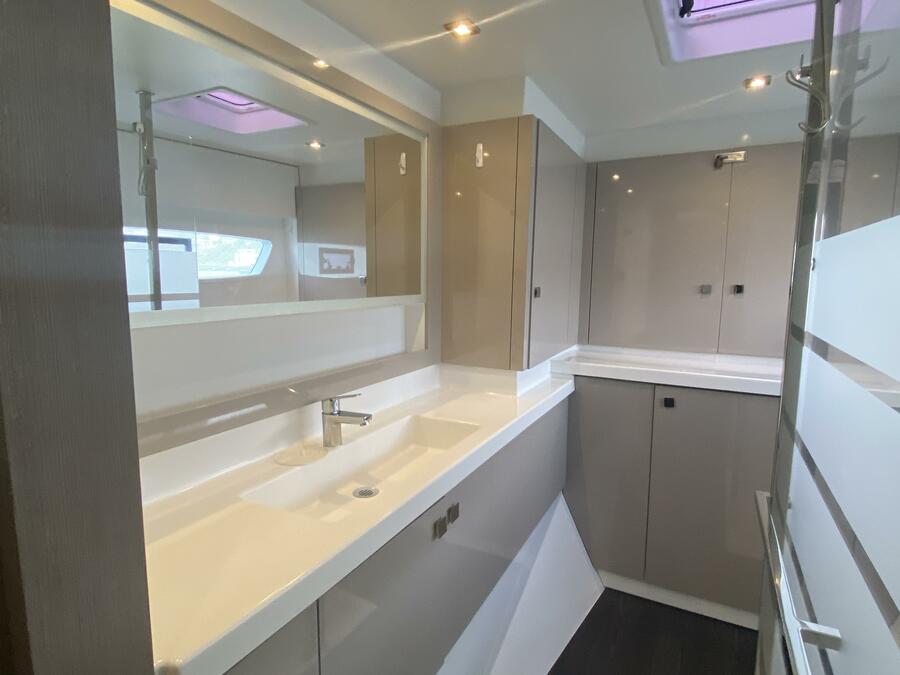 Photo #10 - Fountaine Pajot Astrea 42 (Love A Fayre) en Road Town - 15438