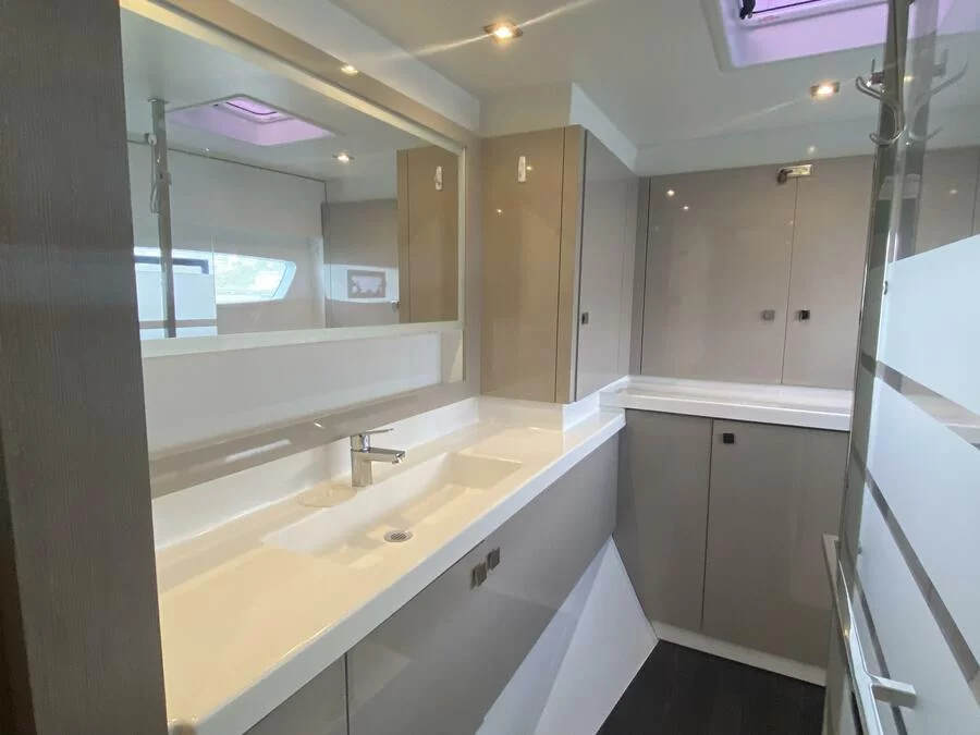 Fountaine Pajot Astrea 42 (Love A Fayre)  - 9