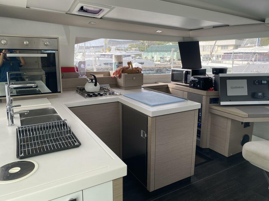 Photo #9 - Fountaine Pajot Astrea 42 (Love A Fayre) en Road Town - 15438