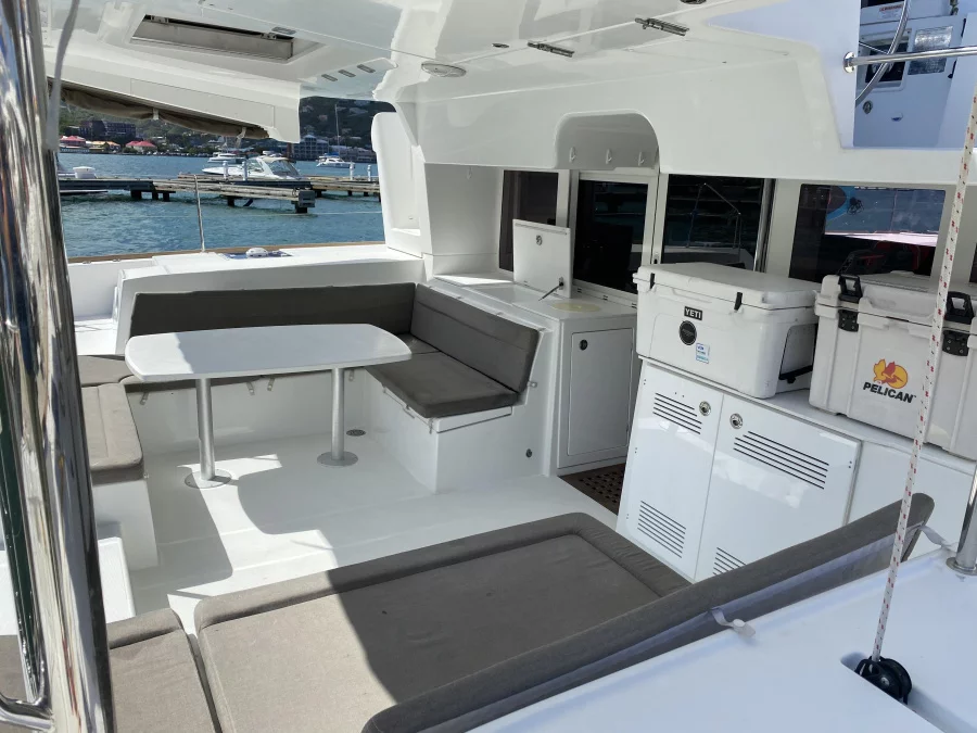 Lagoon 450F (Pyrosea)  - 8