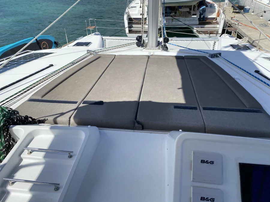 Lagoon 450F (Pyrosea)  - 4