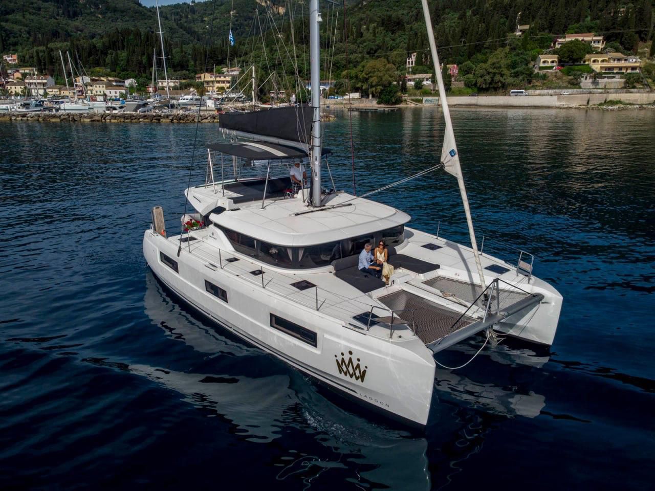 Photo #1 - Lagoon 46 (Our Dream) in Lavrion - 17377