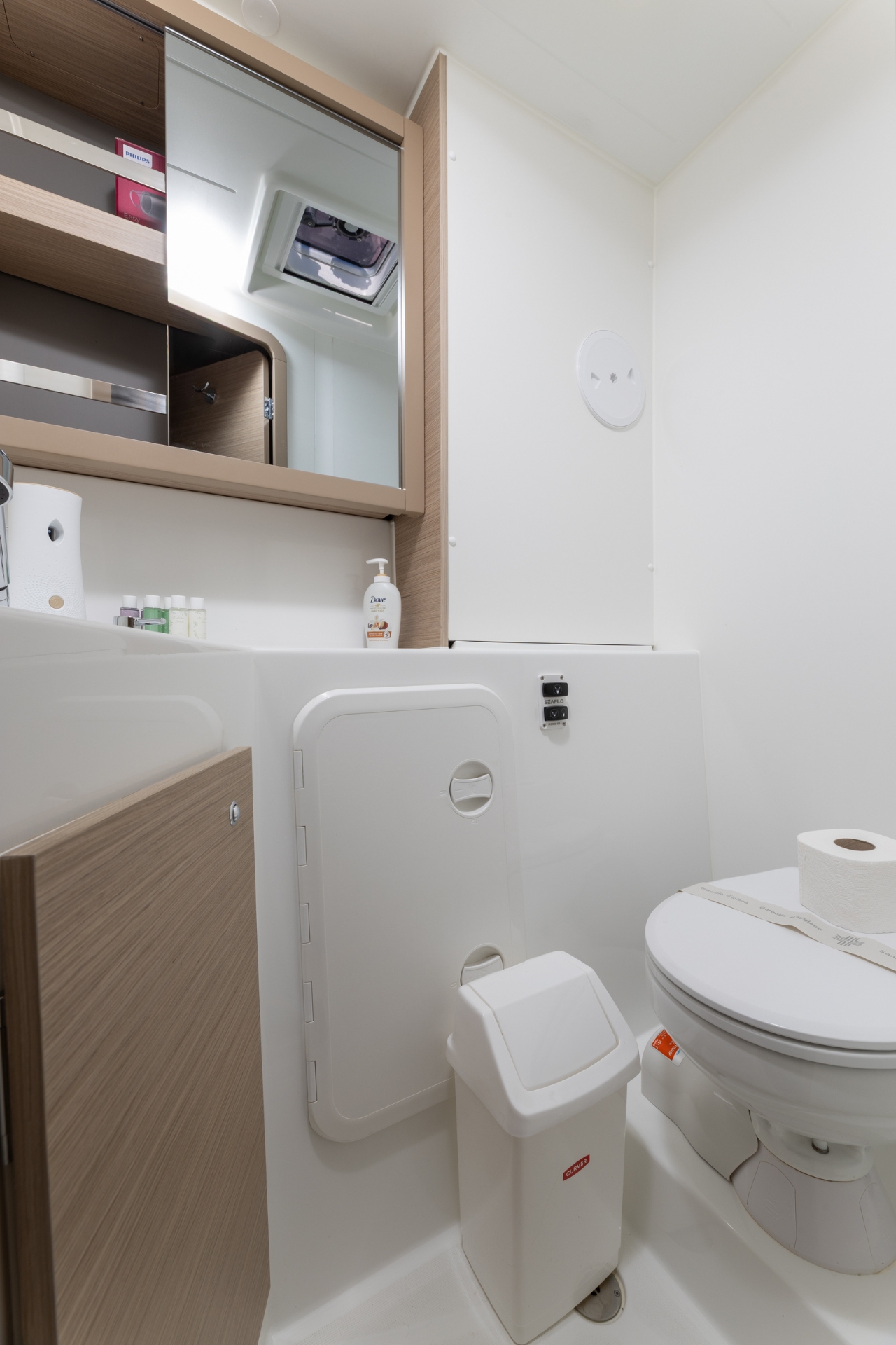 Lagoon 42 Millenium — photo 10