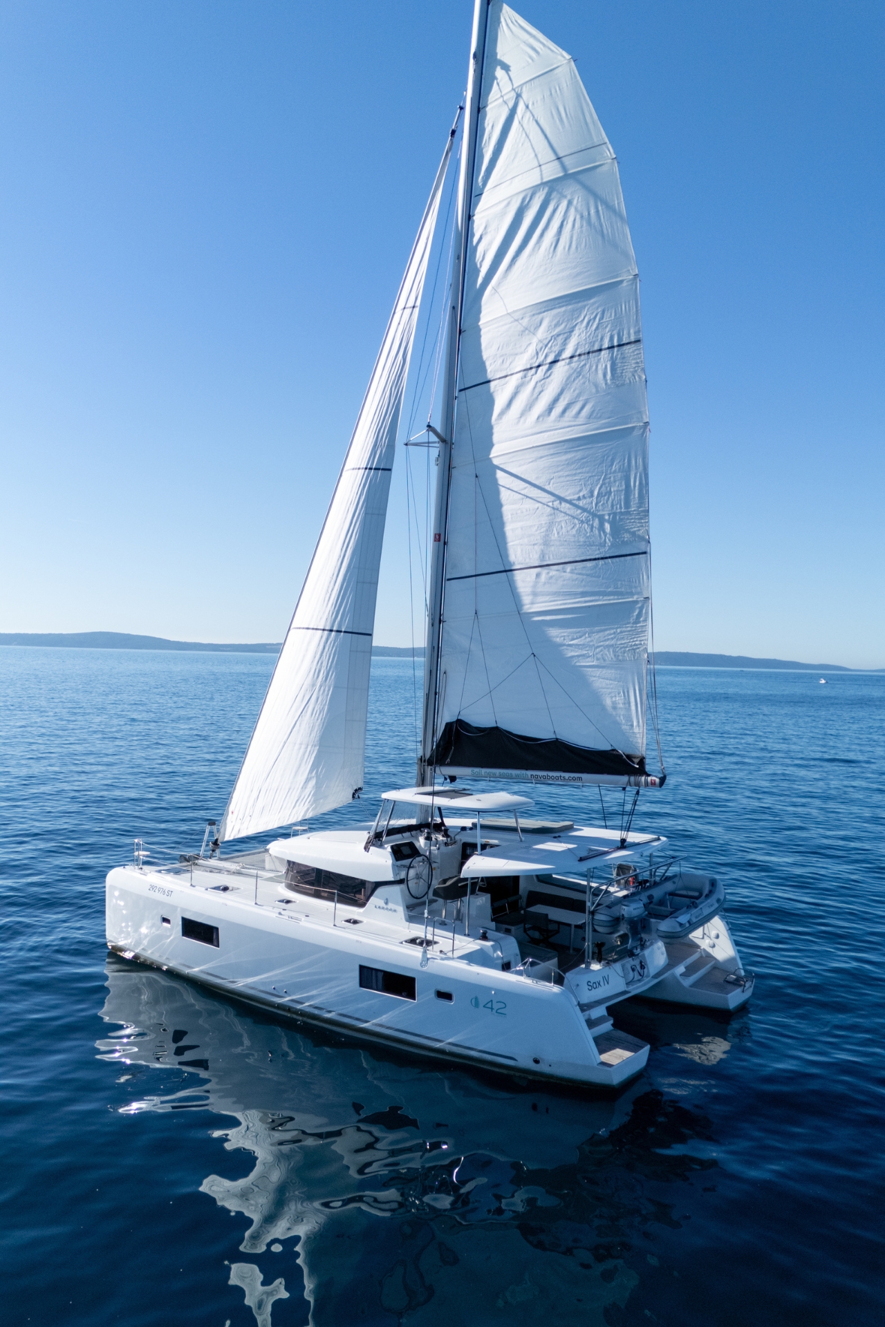 Lagoon 42 Millenium — photo 27
