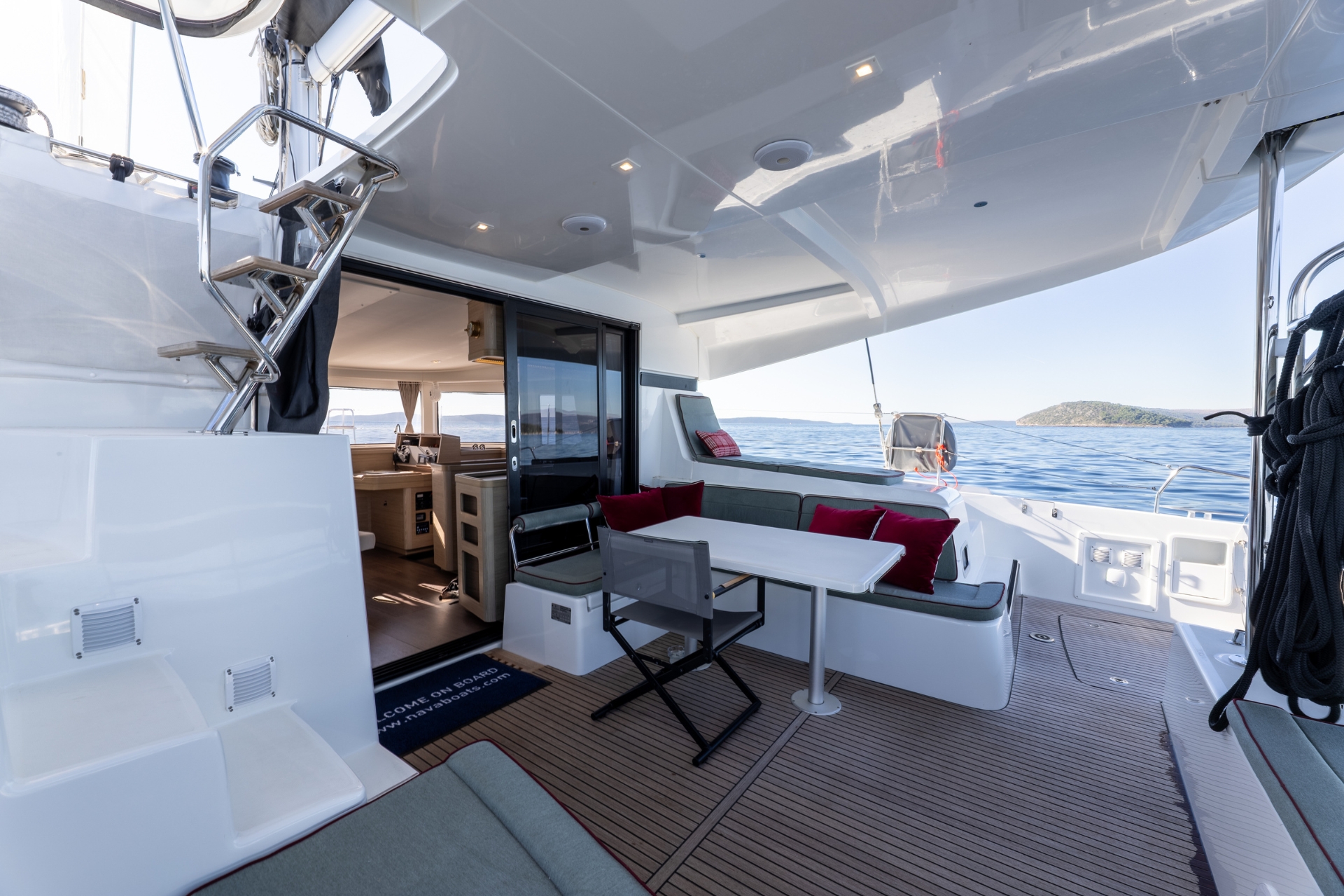 Lagoon 42 Millenium — photo 24