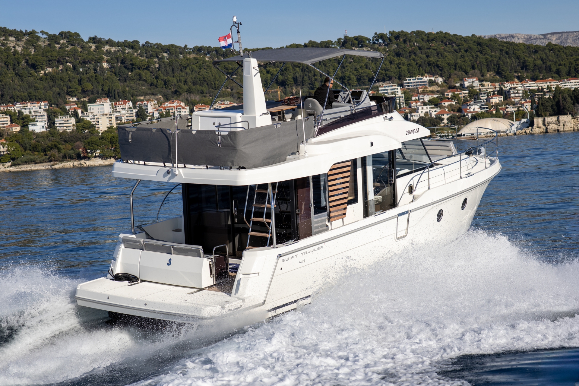 Swift Trawler 41 — photo 7